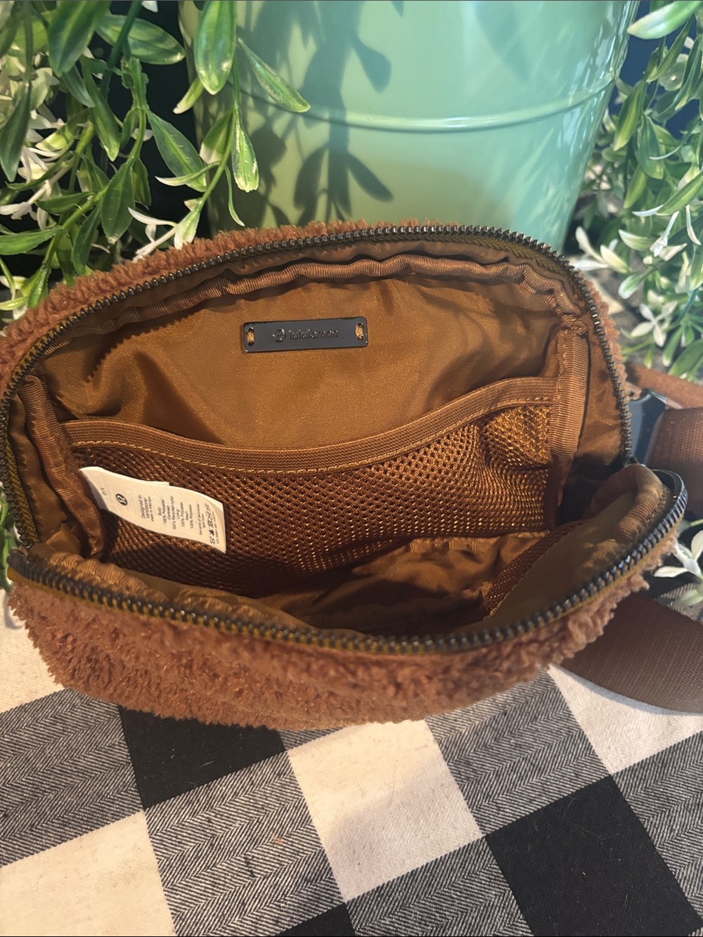 lululemon athletica Brown Sherpa Zip Pouch - Picture 6 of 6